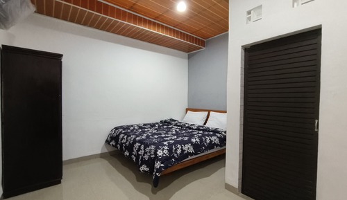 Deluxe Studio