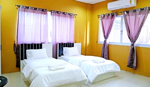 Standard Twin Room