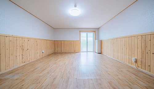 Room (Alps D)