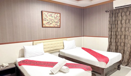 Standard Twin Room