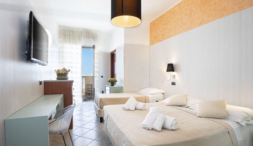 Deluxe Triple Room