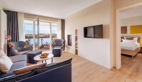 Sandburg Suite
