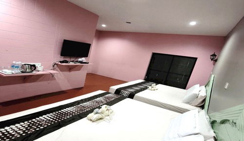 Premium Suite