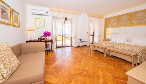 Luxury Triple Room