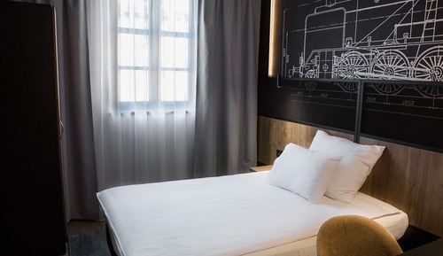 Premium Single Room