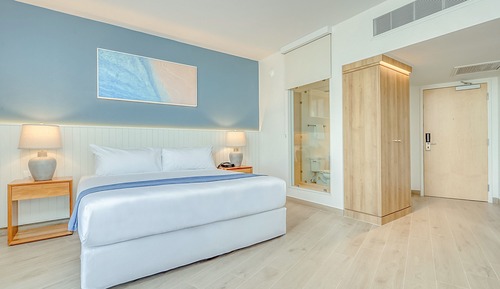 Premium Sea View King