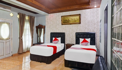 Superior Twin Room