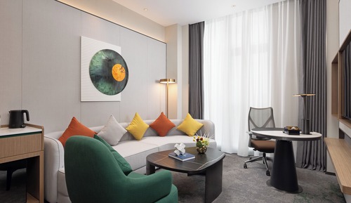 Business Room, 1 Bedroom, Non Smoking, City View