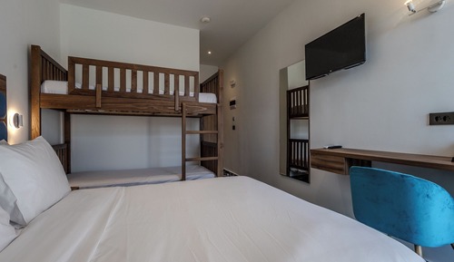 Standard Family Room Bunk Bed Pool View
