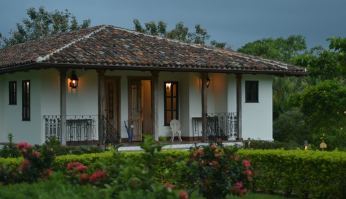 Deluxe Bungalow, 1 King Bed, Bathtub, Garden View (Deluxe Room )