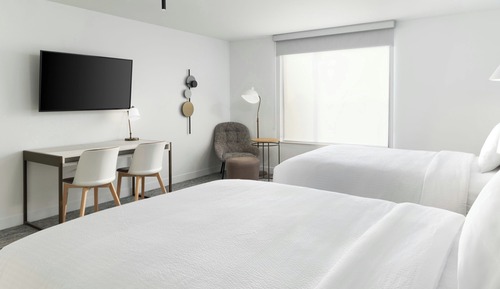 Studio, 2 Queen Beds, Non Smoking (Hearing Accessible)