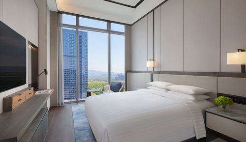 Luxury Apartment, 3 Bedrooms, City View