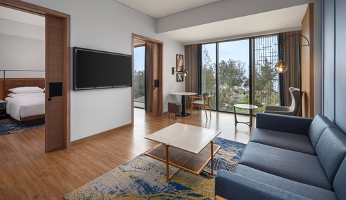 Deluxe Suite, 1 King Bed, Non Smoking, Ocean View