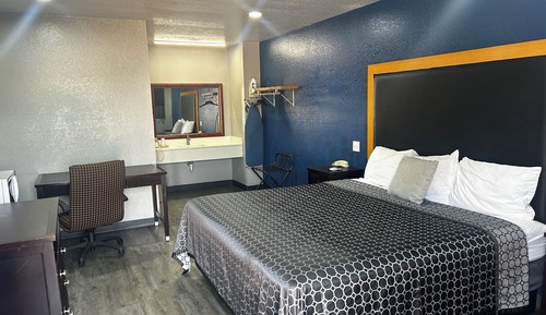 Basic Triple Room