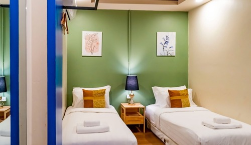 Standard Twin Room