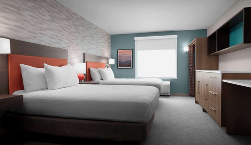 Suite, 1 King Bed, Accessible (Roll-In Shower)