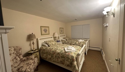 Twin Room, 2 Twin Beds, Non Smoking, Courtyard View