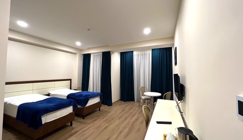 Twin Room, 2 Twin Beds, City View