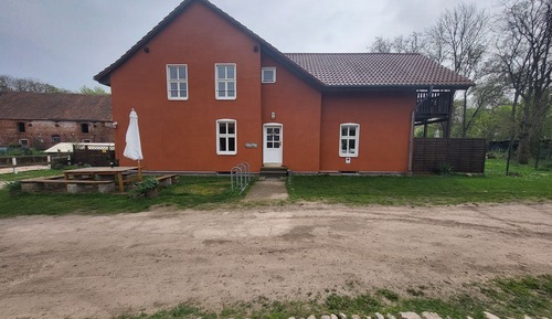 Standard Condo, Ground Floor