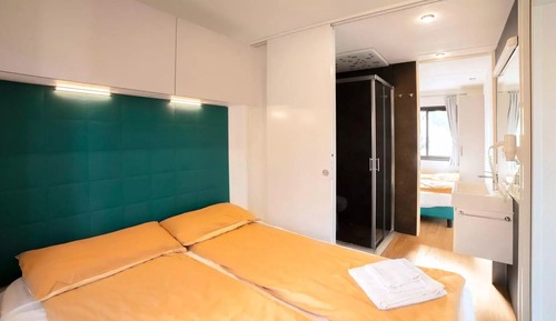 Panoramic Room