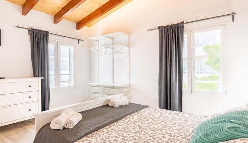 Superior Penthouse, 1 Queen Bed with Sofa bed, Kitchen, Partial Sea View