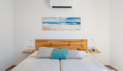 Superior Studio, 2 Twin Beds, Kitchenette, Partial Sea View