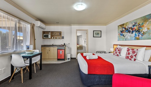 Executive Studio Suite