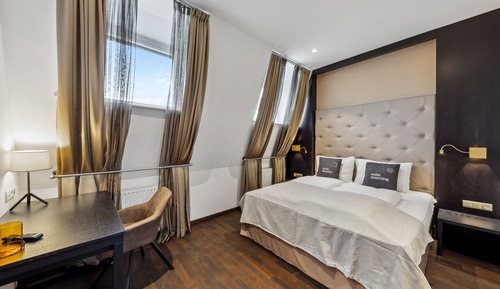 One-Bedroom Suite