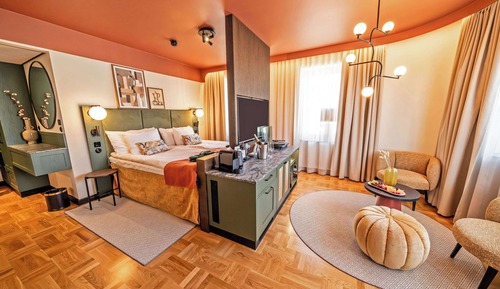 Deluxe Room, Balcony