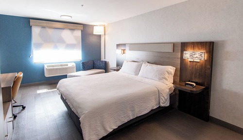 Standard Room, 1 King Bed