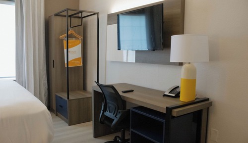 Suite, Multiple Beds, Accessible, Non Smoking