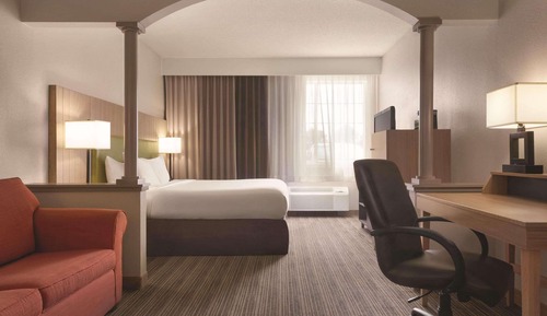 Studio Suite, 1 King Bed, Non Smoking