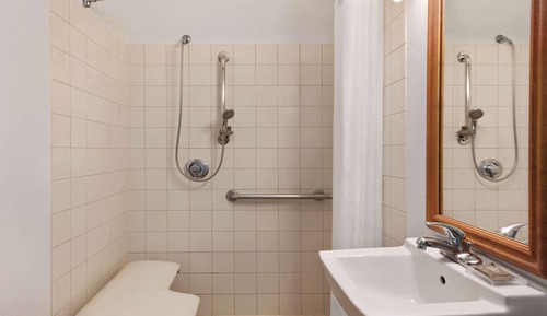 Studio Suite, 1 King Bed, Accessible, Non Smoking
