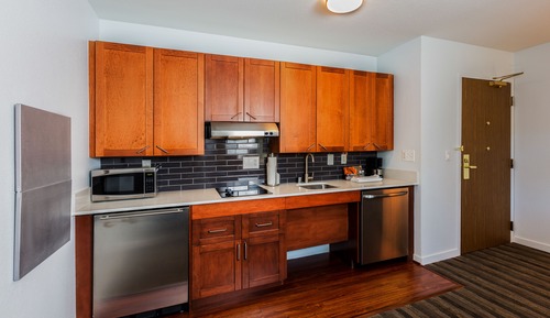Studio Suite, 1 King Bed, Accessible (Shower)