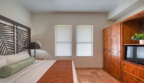 King Bed Suite