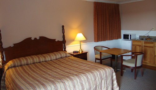 Standard Room, 1 Queen Bed