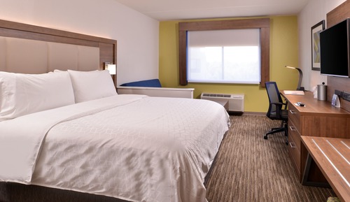 Standard Room, 1 King Bed, Accessible (Mobility)