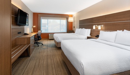 Standard Room, 2 Queen Beds, Roll-in Shower (Roll-In Shower)