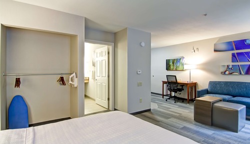 Studio Suite, 1 Queen Bed