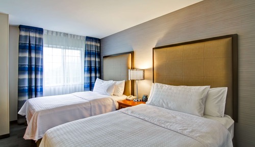 Suite, 2 Bedrooms, Accessible (1 Queen,2 Double,Sofabed,Hearing)