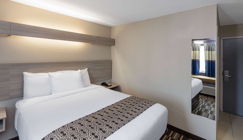 Room, 1 Queen Bed, Non Smoking