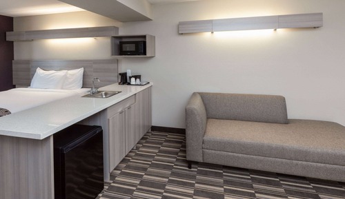 Studio Suite, 1 Queen Bed, Non Smoking