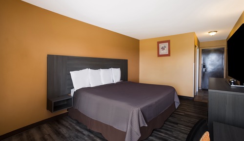 Standard Room, 1 King Bed, Smoking