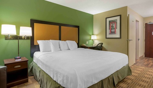 Studio, 1 King Bed, Non Smoking