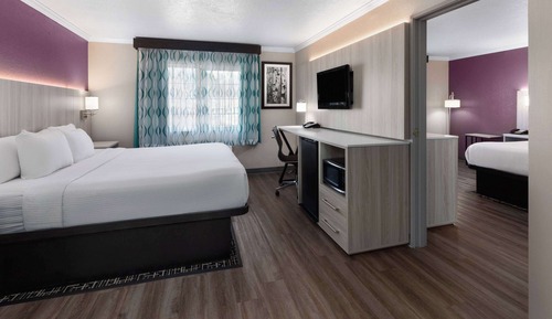 Suite, 2 Bedrooms, Non Smoking (2 King Beds)