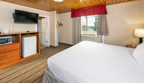 Standard Room, 1 King Bed, Non Smoking