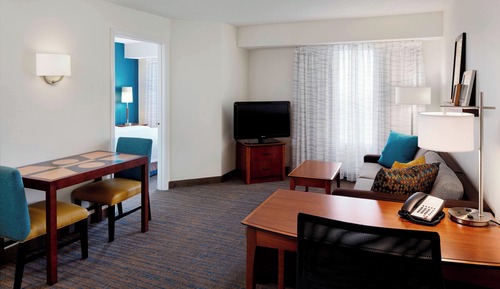Suite, 1 Bedroom (Mobility/Hearing Accessible, Tub)