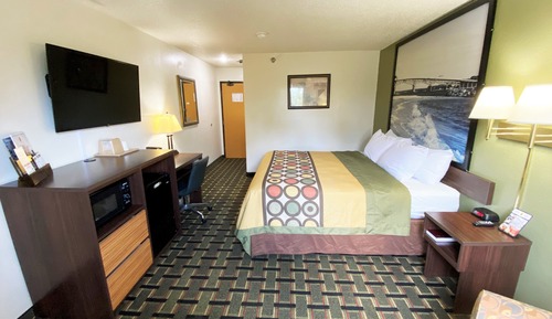 Room, 1 King Bed, Smoking