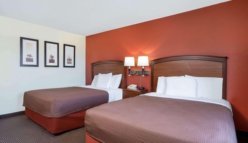 Room, 2 Queen Beds, Non Smoking