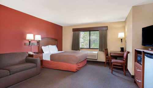 Suite, 1 Queen Bed, Non Smoking